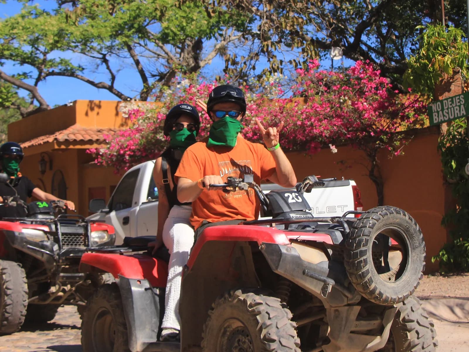 Combo: cuatrimoto y tirolesas